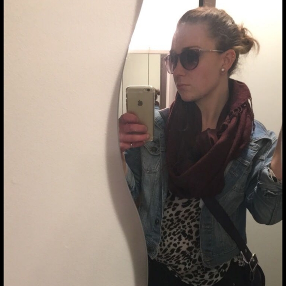 Meet your Posher, Breanna - Picture 12 of 12